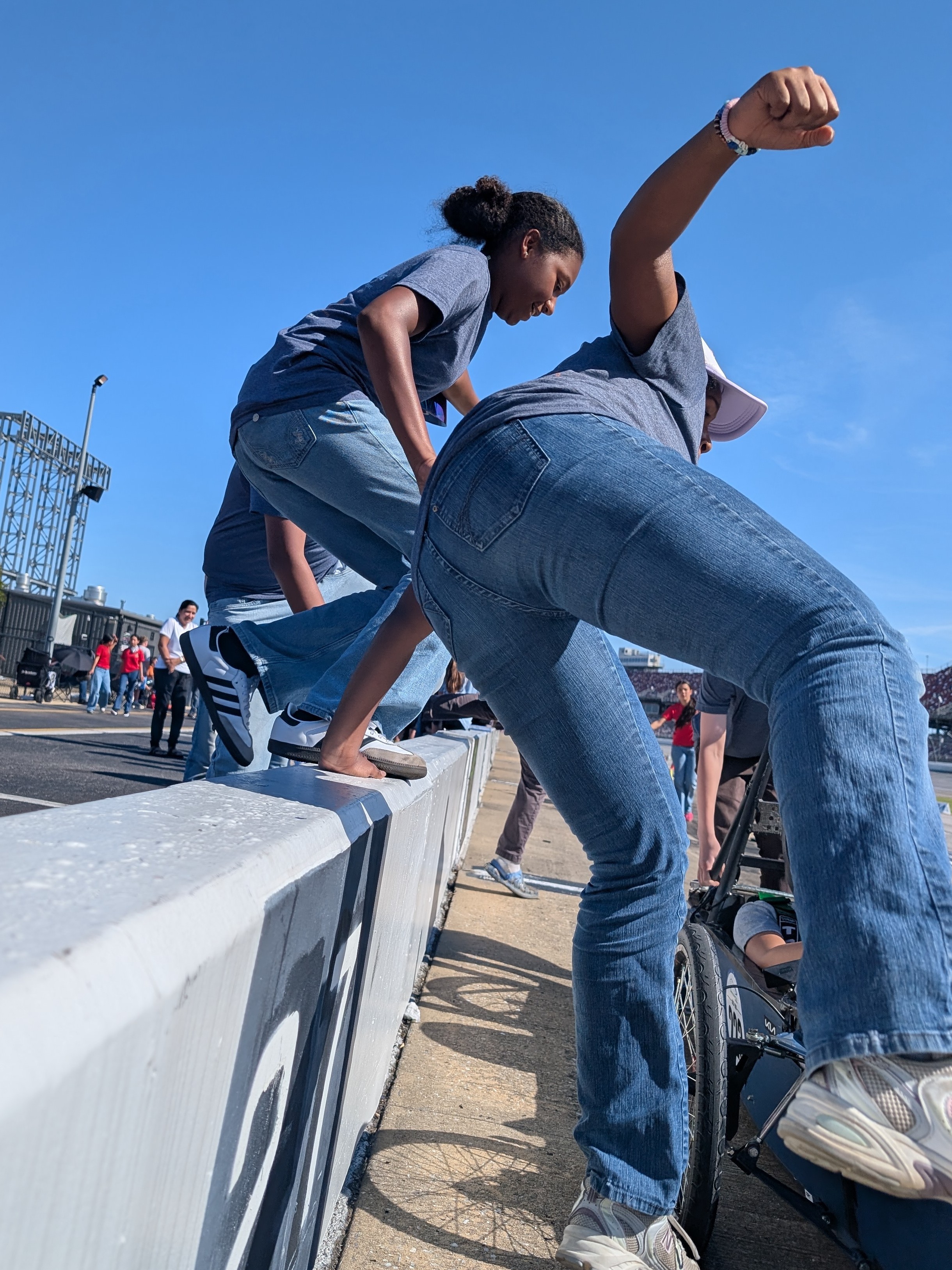 STEAM Teams CC — Wall Energy at the pit wall